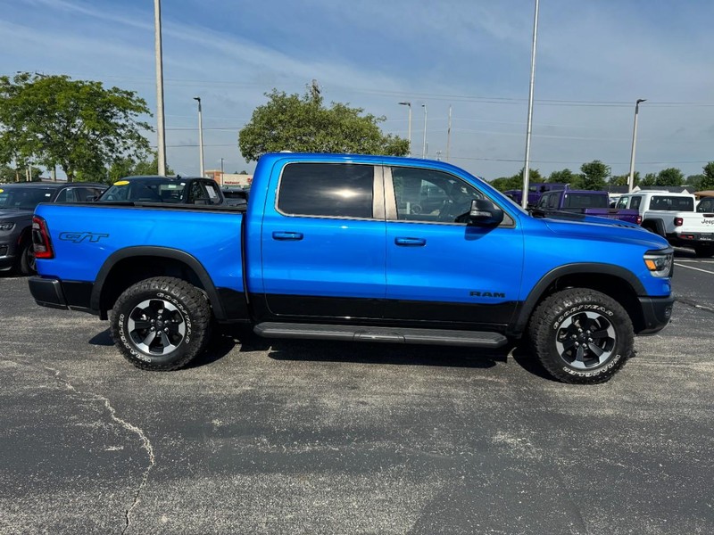 Ram 1500 Vehicle Full-screen Gallery Image 2
