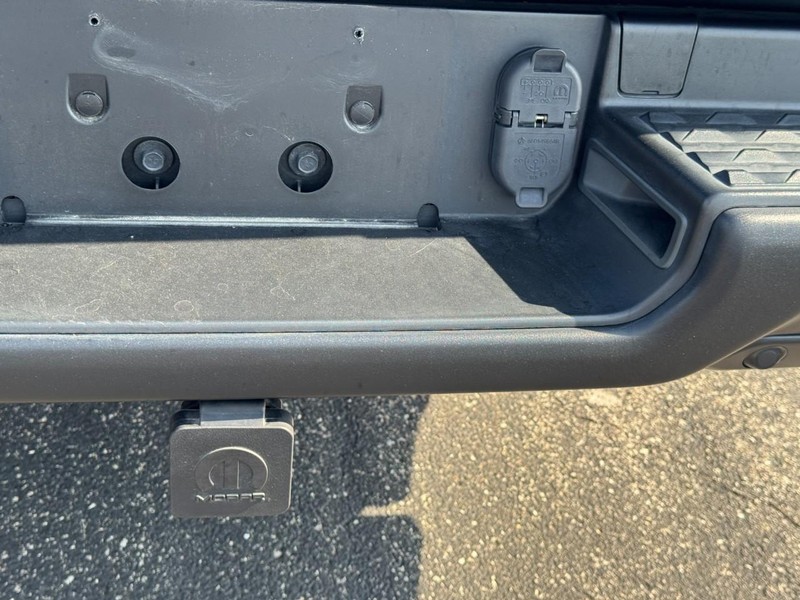 Ram 1500 Vehicle Full-screen Gallery Image 8