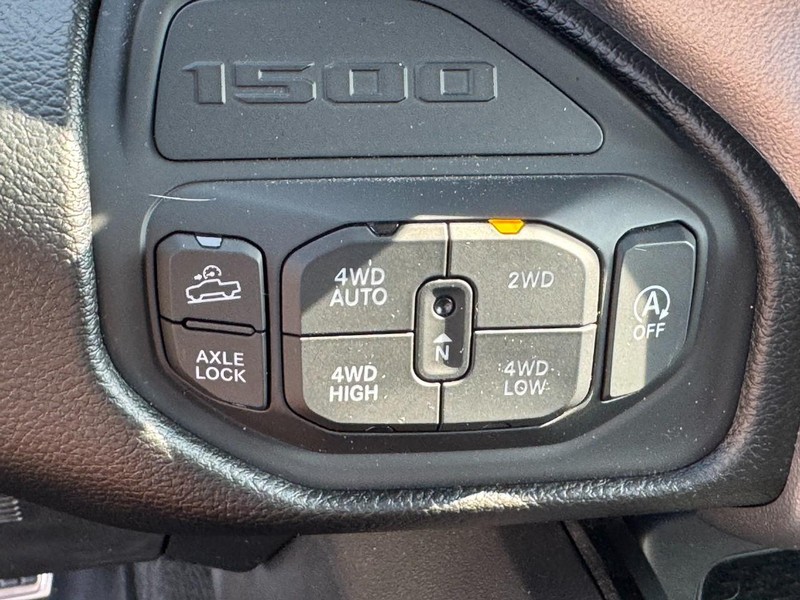 Ram 1500 Vehicle Full-screen Gallery Image 27