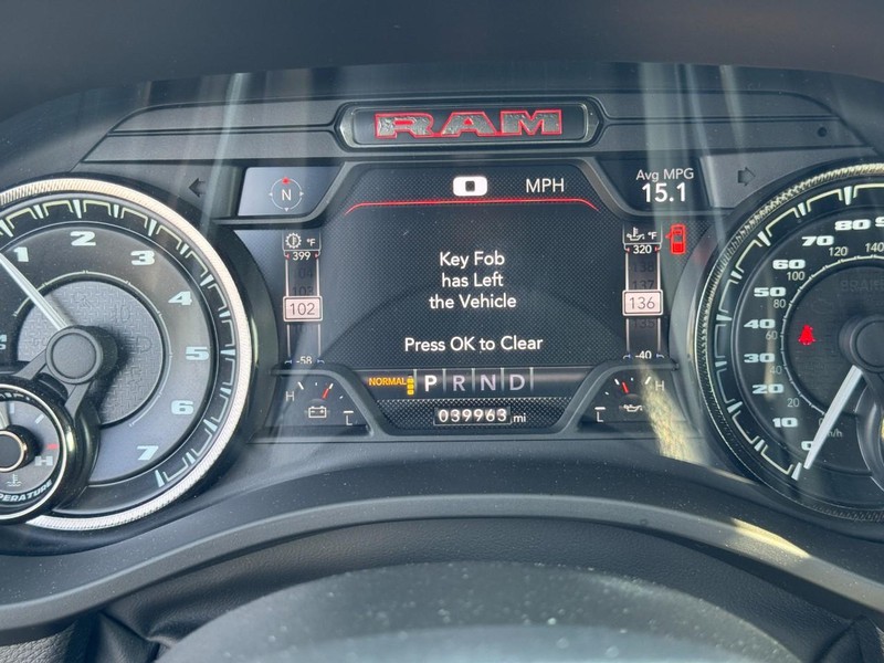 Ram 1500 Vehicle Full-screen Gallery Image 32