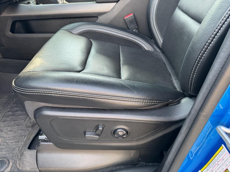 Ram 1500 Vehicle Full-screen Gallery Image 35