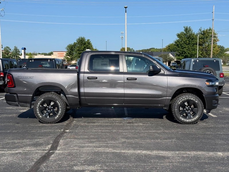 Ram 1500 Vehicle Full-screen Gallery Image 2