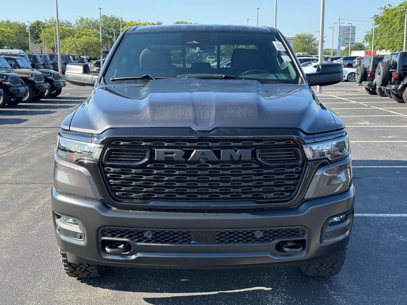 Ram 1500 Vehicle Full-screen Gallery Image 9
