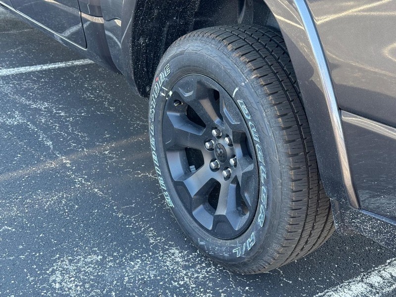 Ram 1500 Vehicle Full-screen Gallery Image 6