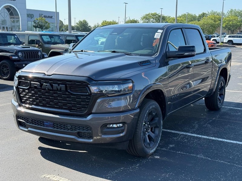 Ram 1500 Vehicle Full-screen Gallery Image 8