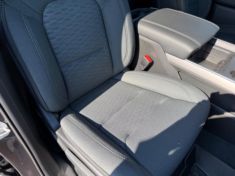 Ram 1500 Vehicle Full-screen Gallery Image 15