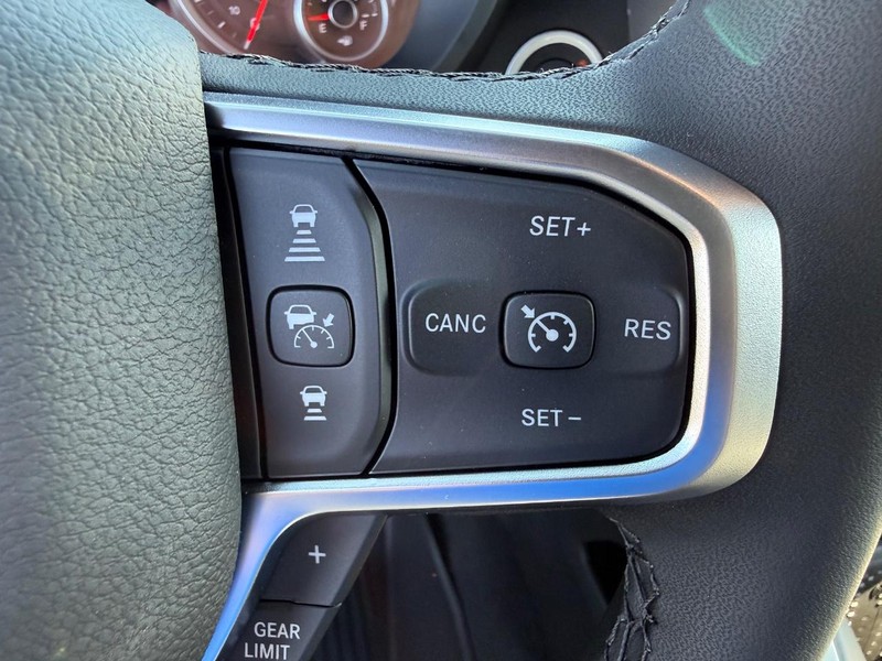 Ram 1500 Vehicle Full-screen Gallery Image 20