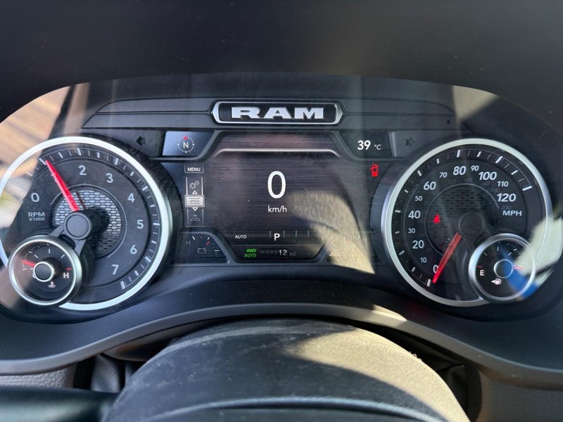 Ram 1500 Vehicle Full-screen Gallery Image 27
