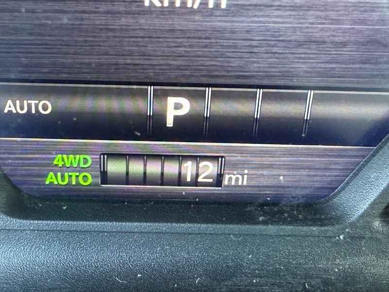 Ram 1500 Vehicle Full-screen Gallery Image 28
