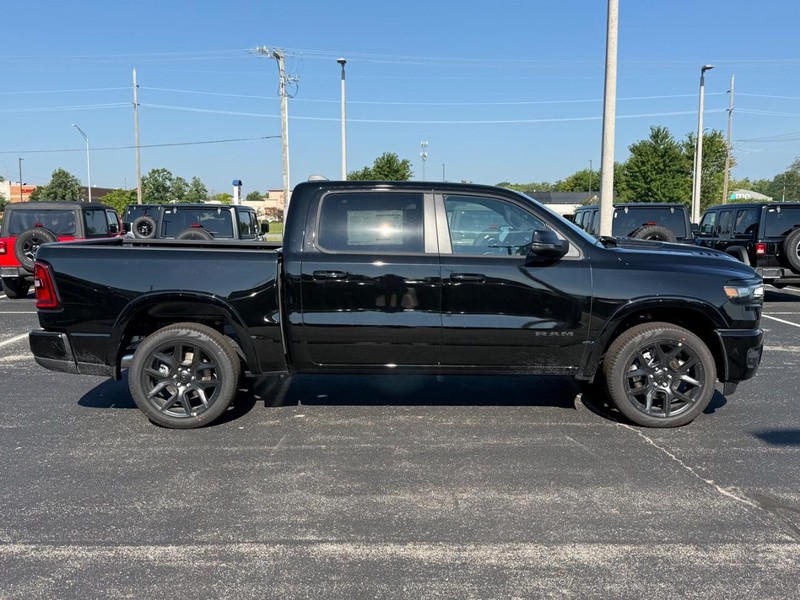 Ram 1500 Vehicle Full-screen Gallery Image 2