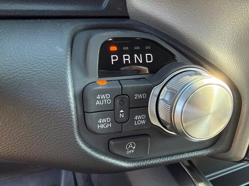 Ram 1500 Vehicle Full-screen Gallery Image 22