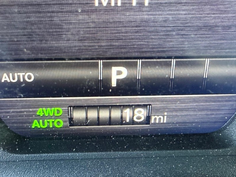 Ram 1500 Vehicle Full-screen Gallery Image 28