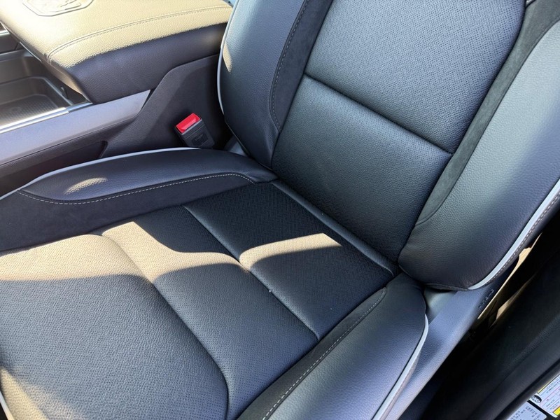 Ram 1500 Vehicle Full-screen Gallery Image 29