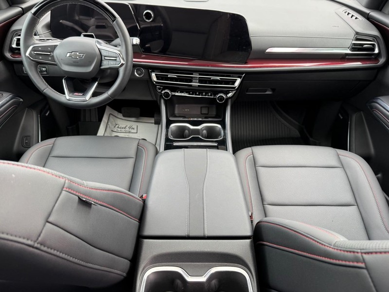 Chevrolet Traverse Vehicle Full-screen Gallery Image 15