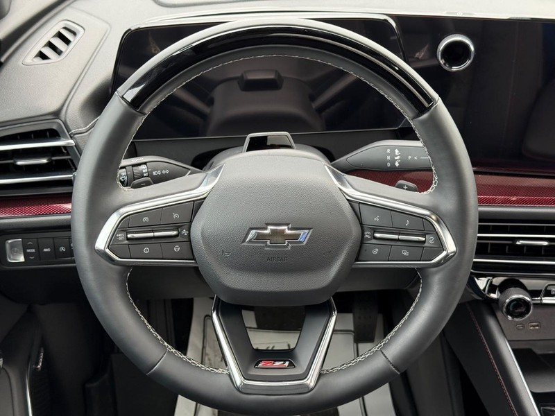 Chevrolet Traverse Vehicle Full-screen Gallery Image 16