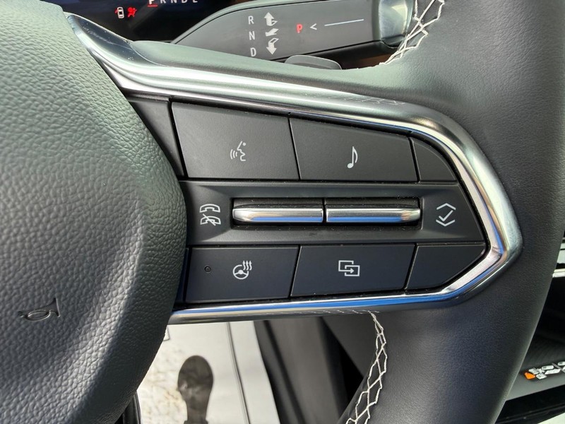 Chevrolet Traverse Vehicle Full-screen Gallery Image 23