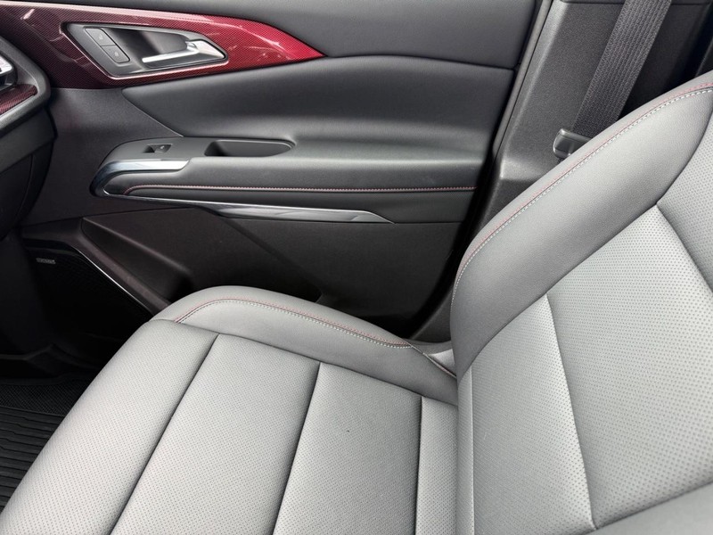 Chevrolet Traverse Vehicle Full-screen Gallery Image 28
