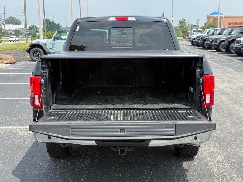 Ford F-150 Vehicle Full-screen Gallery Image 7