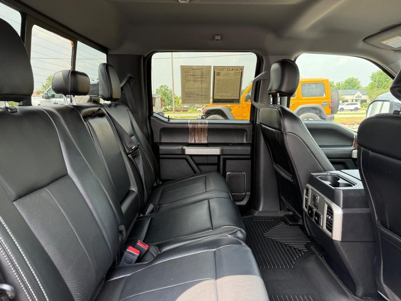 Ford F-150 Vehicle Full-screen Gallery Image 10