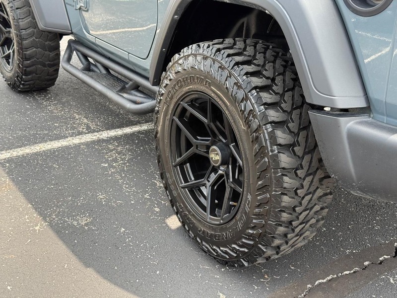 Jeep Wrangler Vehicle Full-screen Gallery Image 6