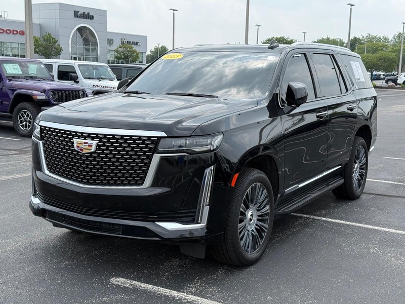 Cadillac Escalade Vehicle Full-screen Gallery Image 9