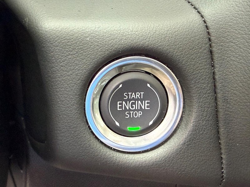 GMC Yukon XL Vehicle Full-screen Gallery Image 25