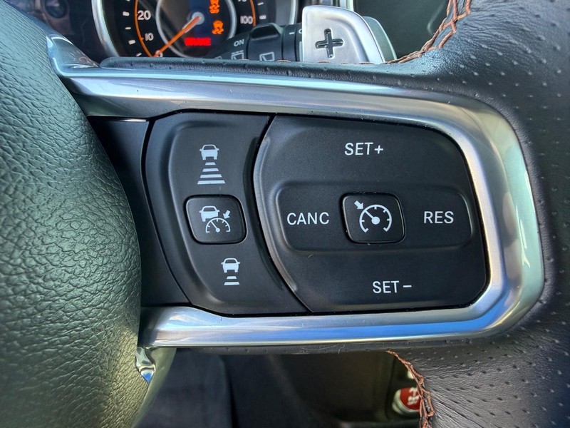Jeep Wrangler Vehicle Full-screen Gallery Image 20