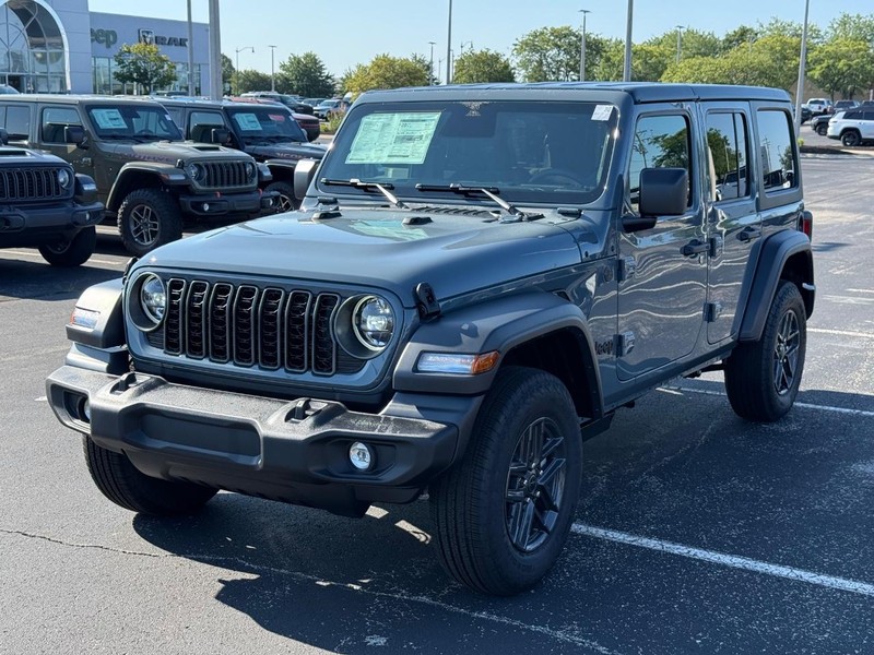 Jeep Wrangler Vehicle Full-screen Gallery Image 8