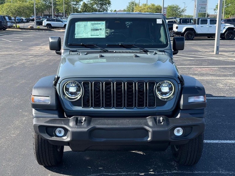 Jeep Wrangler Vehicle Full-screen Gallery Image 9