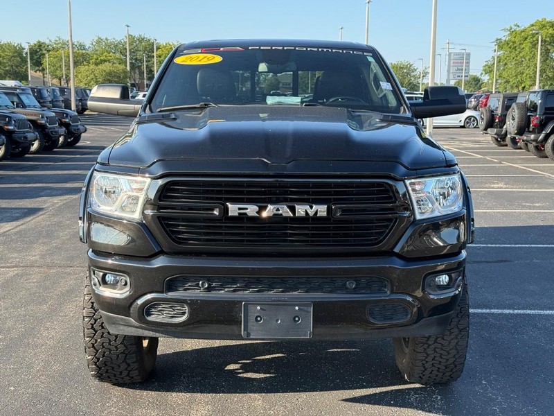 Ram 1500 Vehicle Full-screen Gallery Image 8
