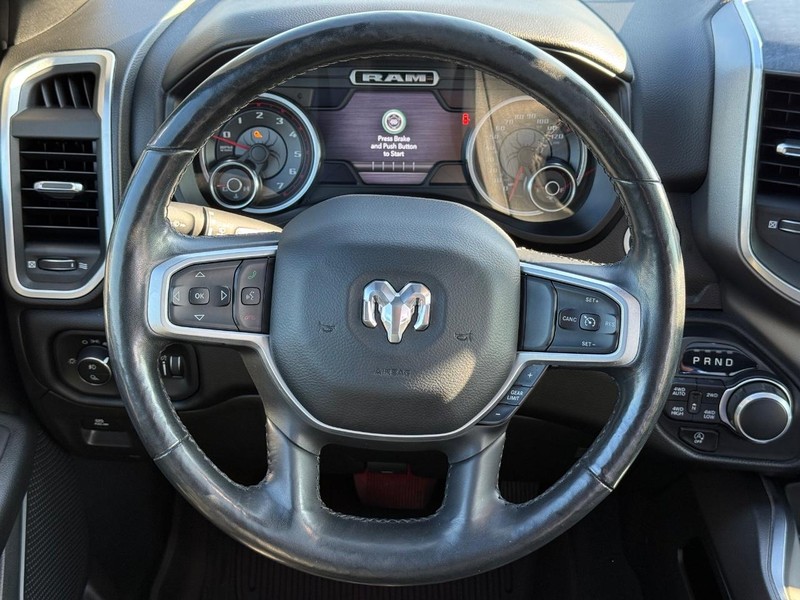 Ram 1500 Vehicle Full-screen Gallery Image 13