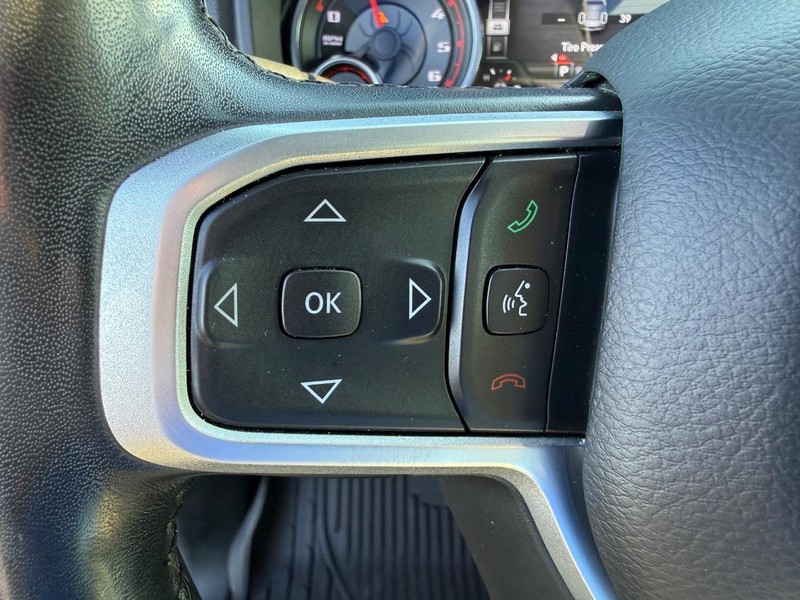 Ram 1500 Vehicle Full-screen Gallery Image 19