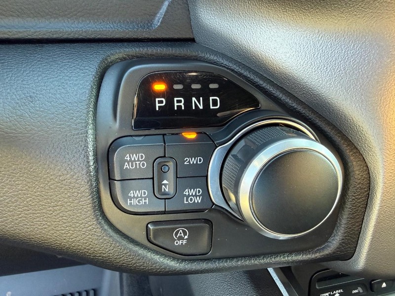 Ram 1500 Vehicle Full-screen Gallery Image 22