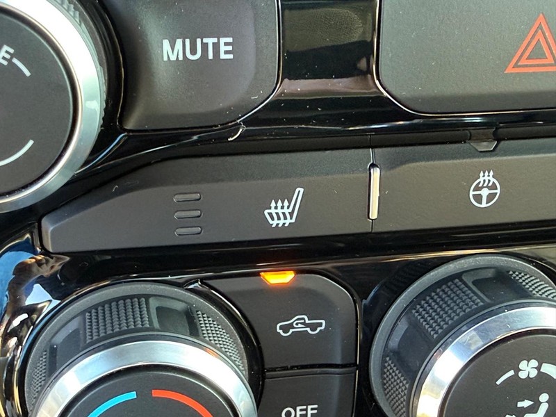 Ram 1500 Vehicle Full-screen Gallery Image 23