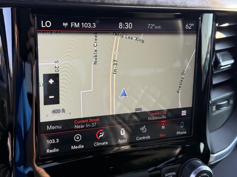 Ram 1500 Vehicle Full-screen Gallery Image 24