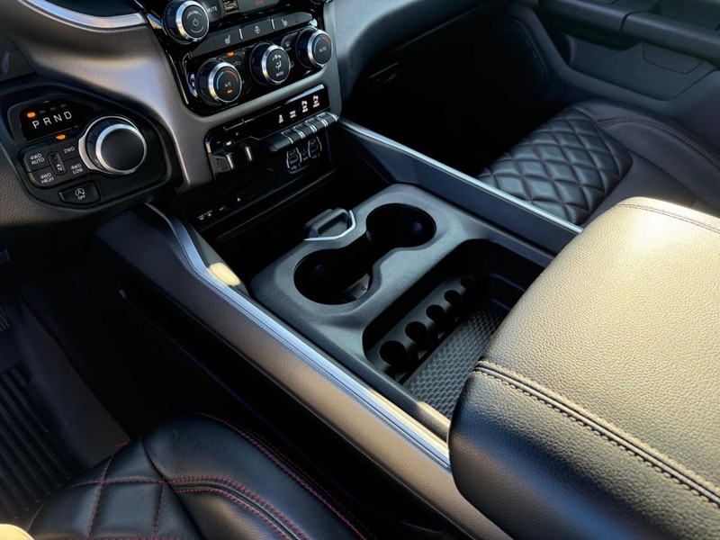 Ram 1500 Vehicle Full-screen Gallery Image 27