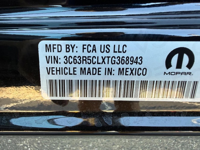 Ram 2500 Vehicle Full-screen Gallery Image 31