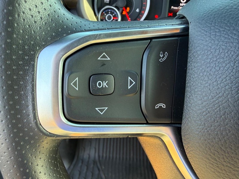 Ram 2500 Vehicle Full-screen Gallery Image 19