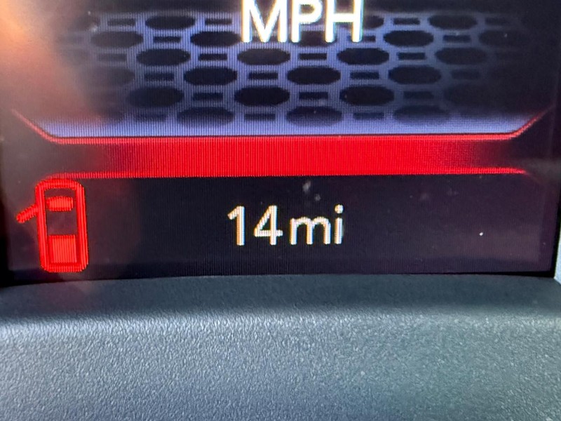 Ram 2500 Vehicle Full-screen Gallery Image 28