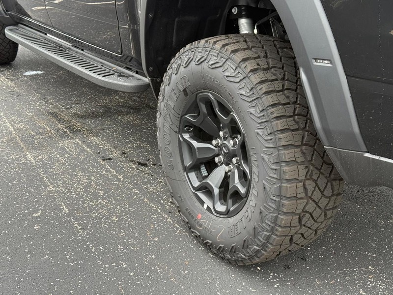 Ram 1500 Vehicle Full-screen Gallery Image 6