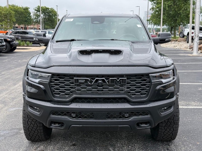 Ram 1500 Vehicle Full-screen Gallery Image 10