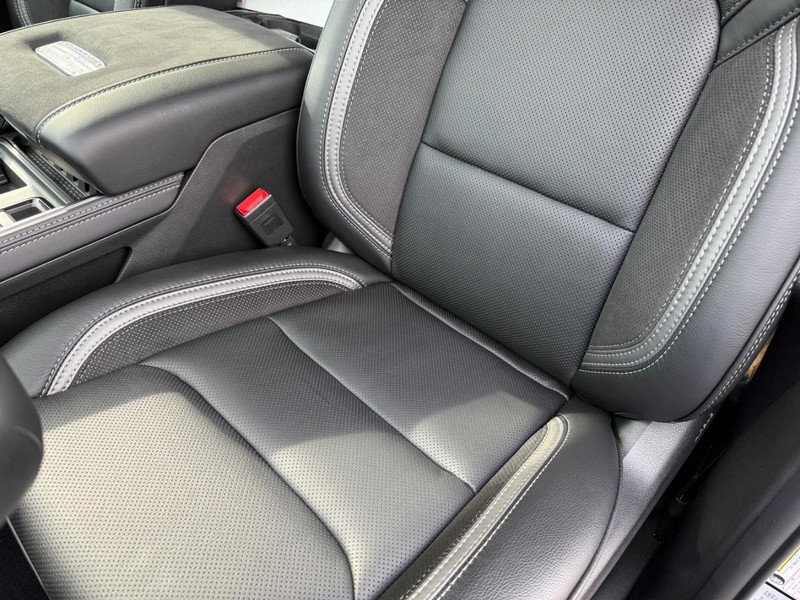 Ram 1500 Vehicle Full-screen Gallery Image 20