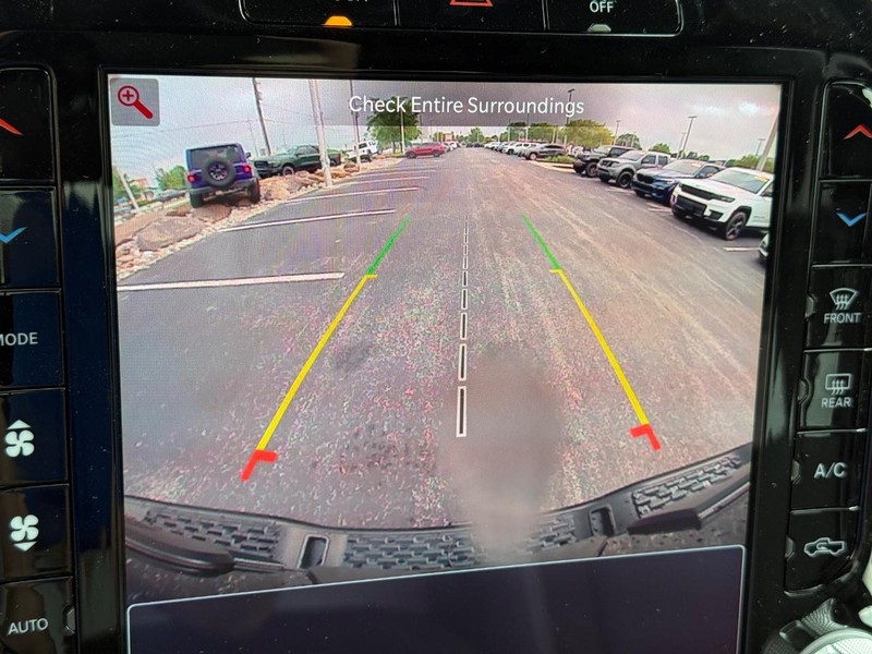 Ram 1500 Vehicle Full-screen Gallery Image 26