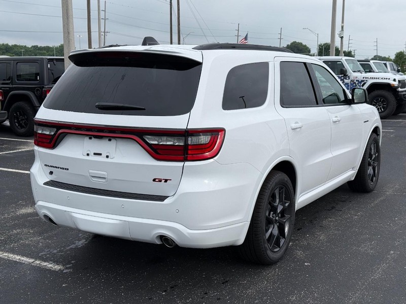 Dodge Durango Vehicle Full-screen Gallery Image 3