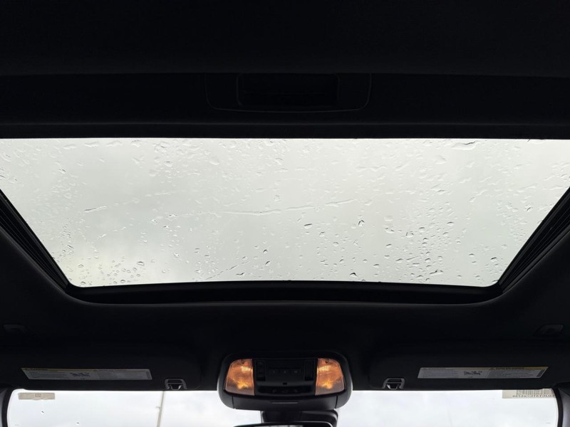Dodge Durango Vehicle Full-screen Gallery Image 15