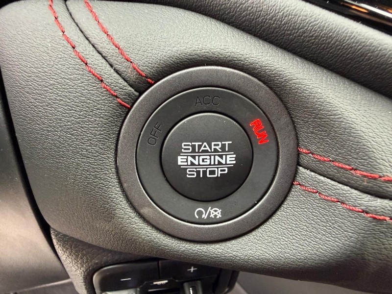 Dodge Durango Vehicle Full-screen Gallery Image 25