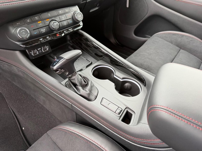 Dodge Durango Vehicle Full-screen Gallery Image 30