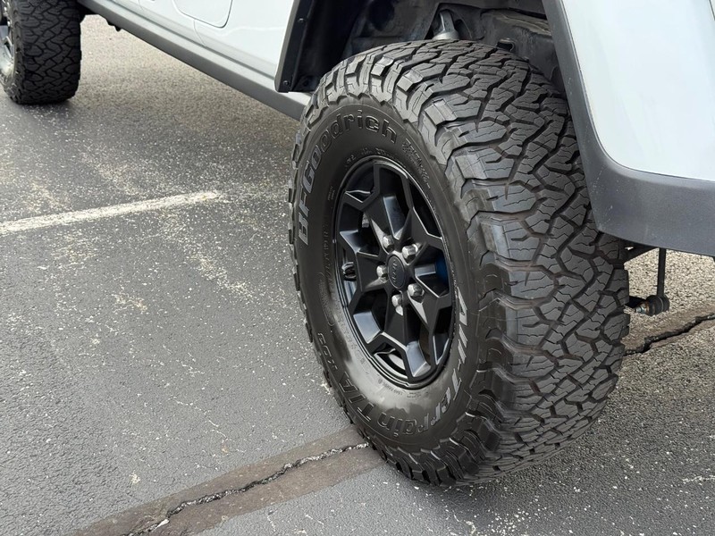 Jeep Gladiator Vehicle Full-screen Gallery Image 6