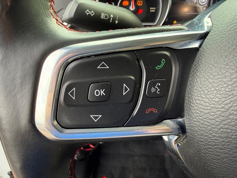 Jeep Gladiator Vehicle Full-screen Gallery Image 20