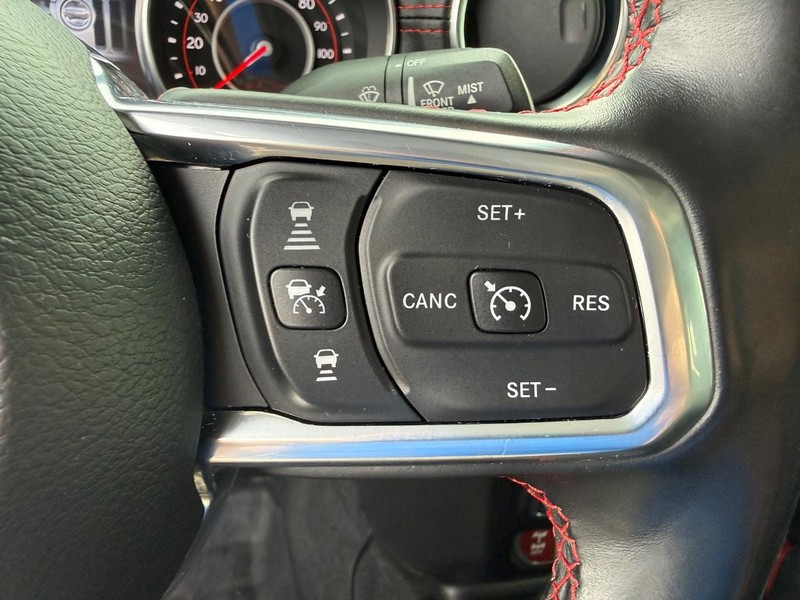 Jeep Gladiator Vehicle Full-screen Gallery Image 21
